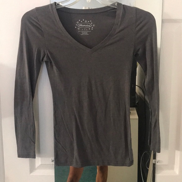 Mandee’s Grey Long Sleeve - Picture 1 of 3